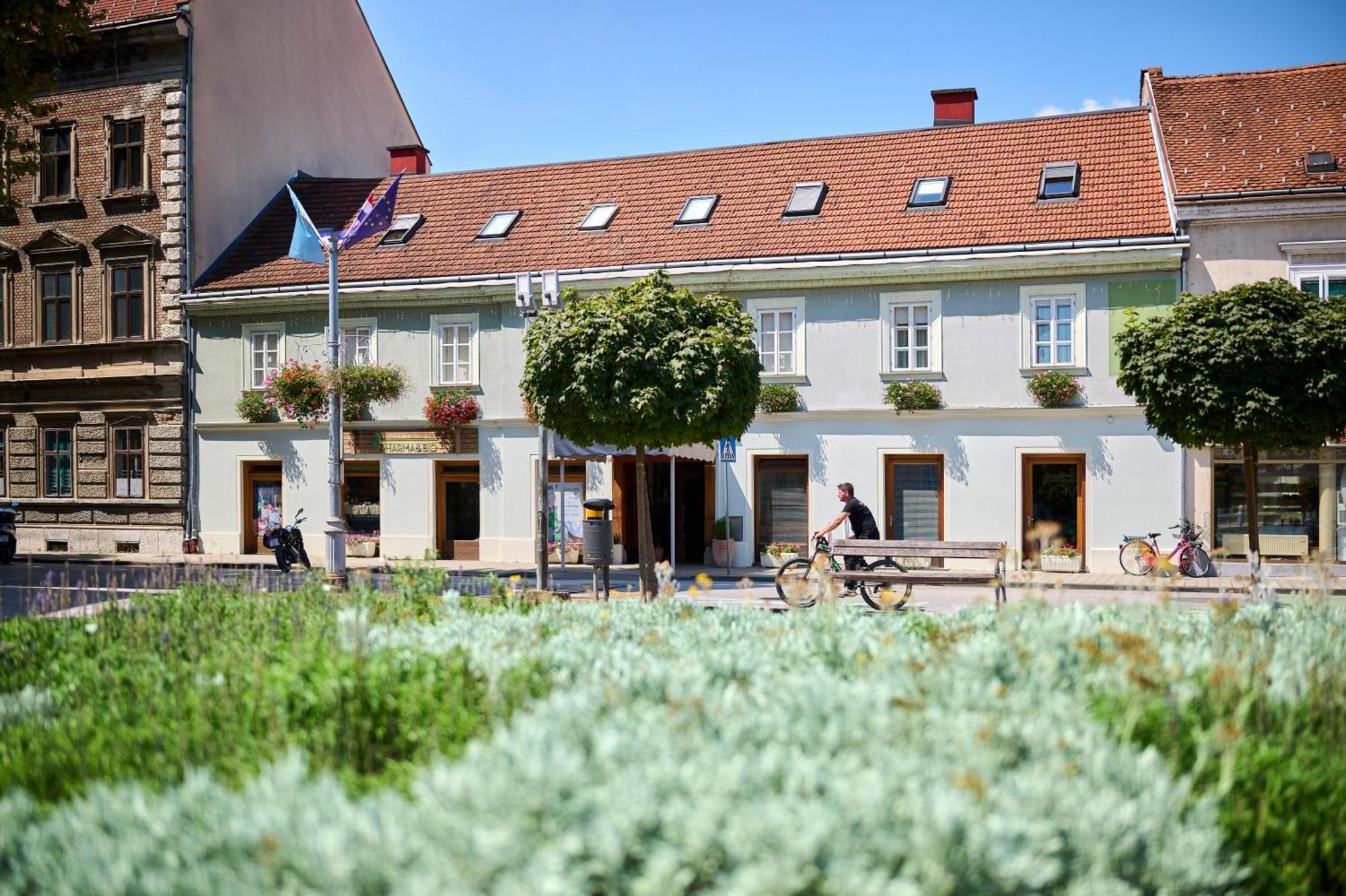 Hotel Kadoor Karlovac Exteriér fotografie