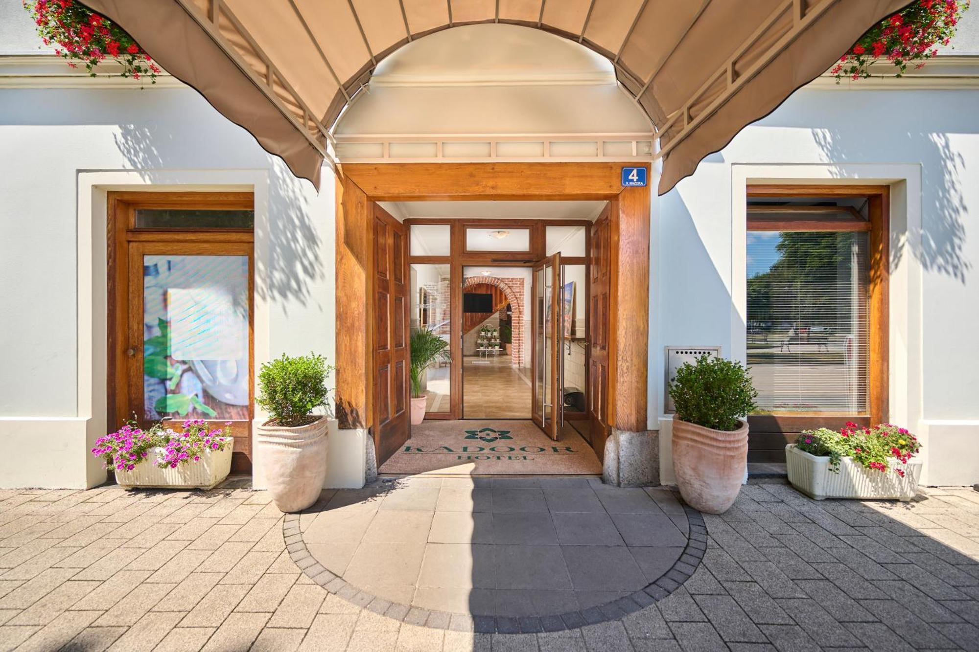 Hotel Kadoor Karlovac Exteriér fotografie
