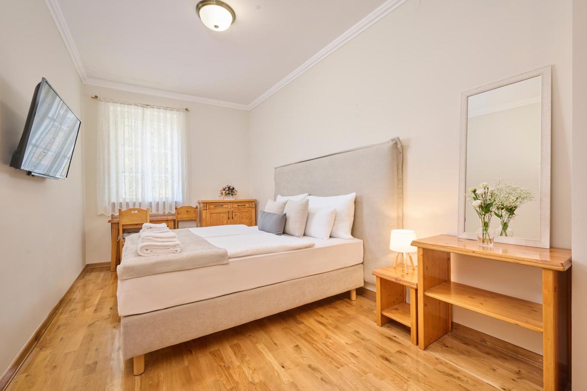 Hotel Kadoor Karlovac Exteriér fotografie