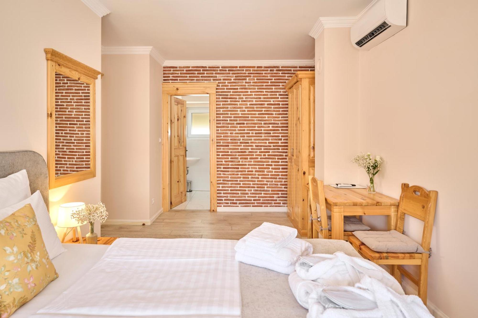 Hotel Kadoor Karlovac Exteriér fotografie